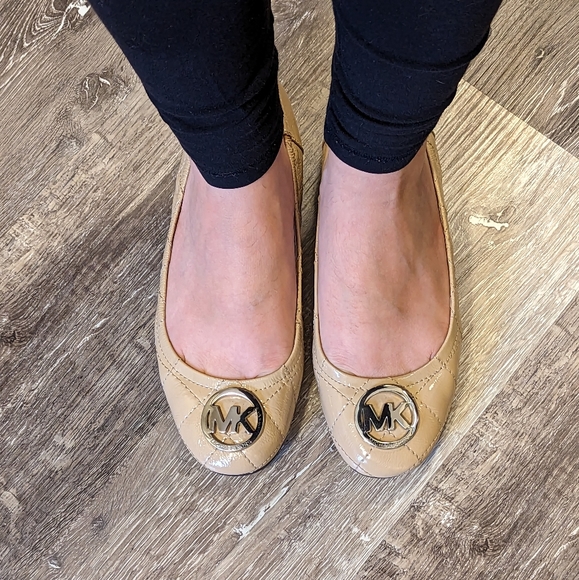 Michael Kors nude flats - Picture 3 of 5